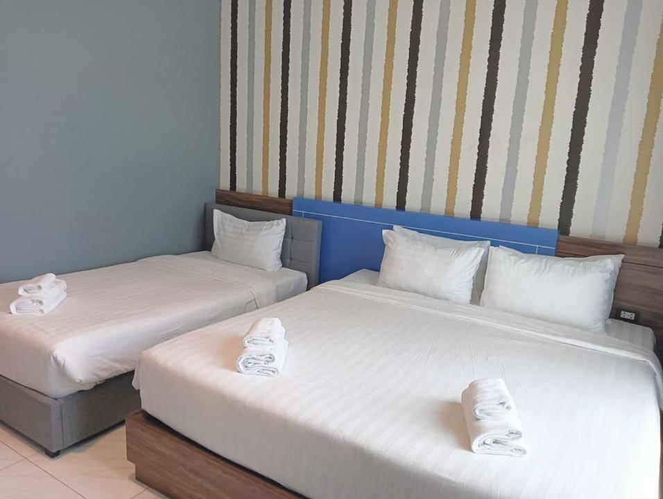 Eireann Boutique Hotel Prakhon Chai Exterior photo